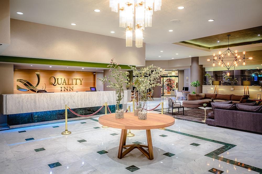 Hotel La Joya Pachuca Exterior foto Lobby of Quality Inn